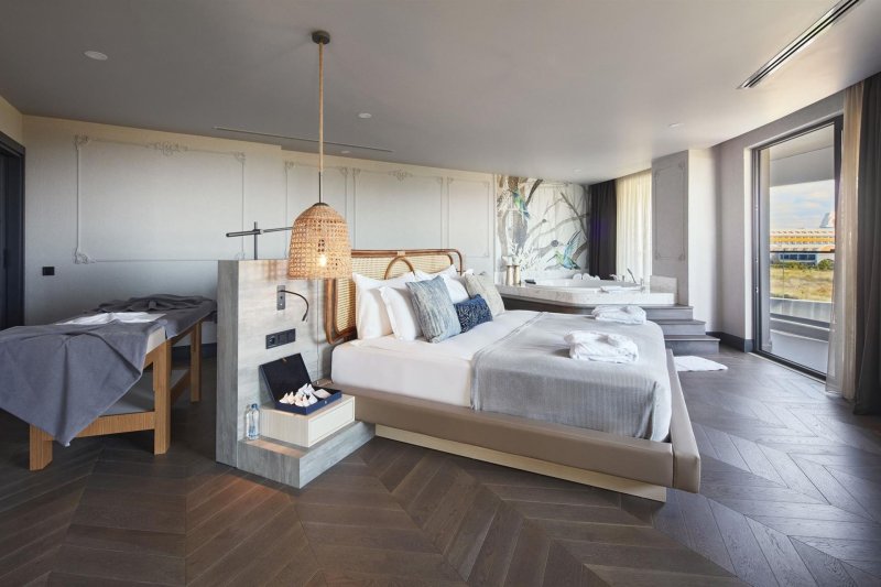 Unique Suite