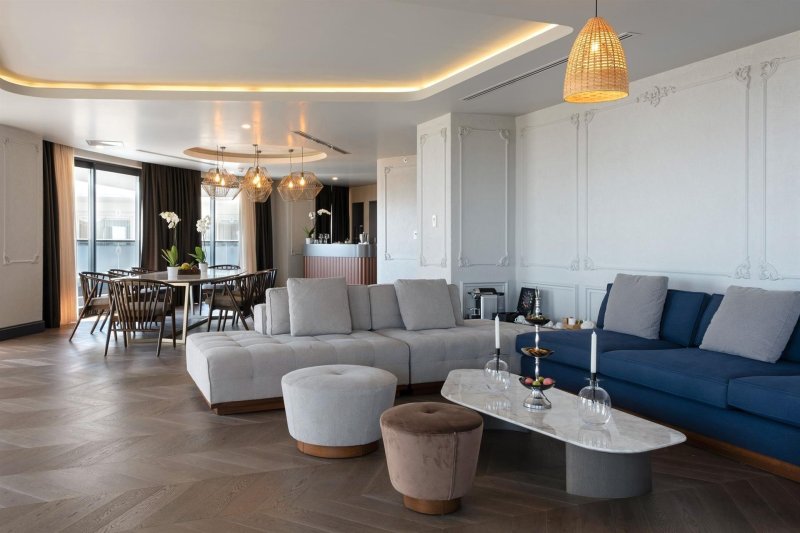 Unique Suite