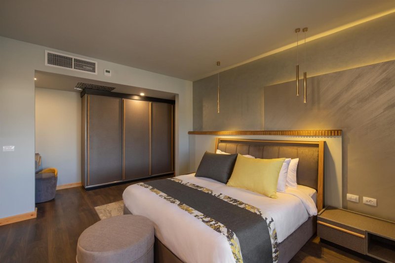 Jacuzzi Suite