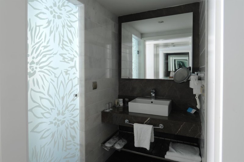 Swim Up Room Roh (Only Adults +16)