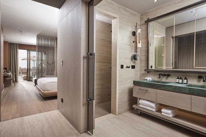 Infinity Room Sea View Swim-Up