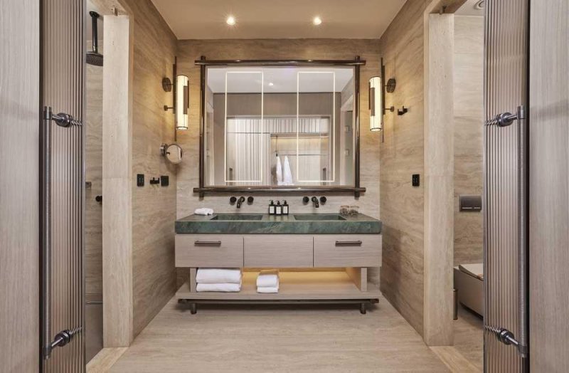 Infinity Room Sea View Swim-Up