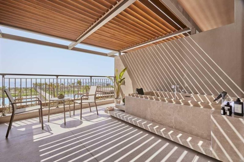 Superior Standard Jakuzzi Sea View