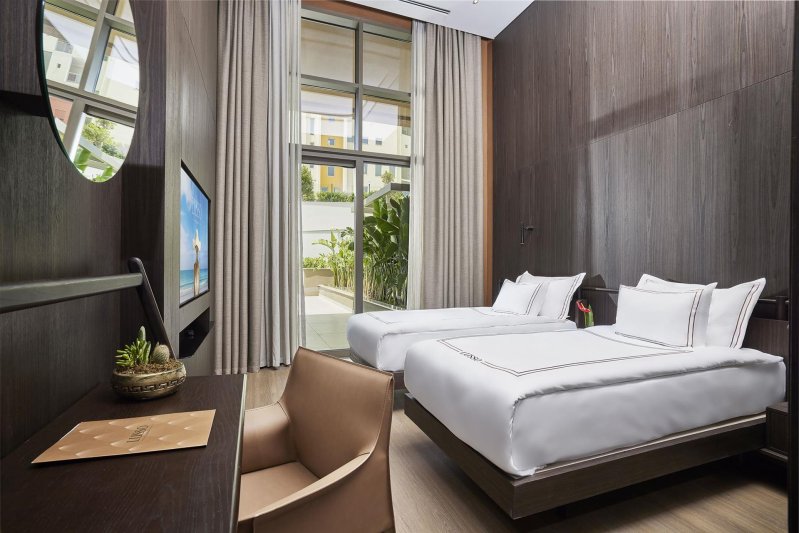 Presidental Suite Garden & Pool View