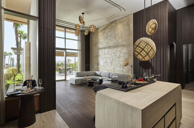 Presidental Suite Garden & Pool View