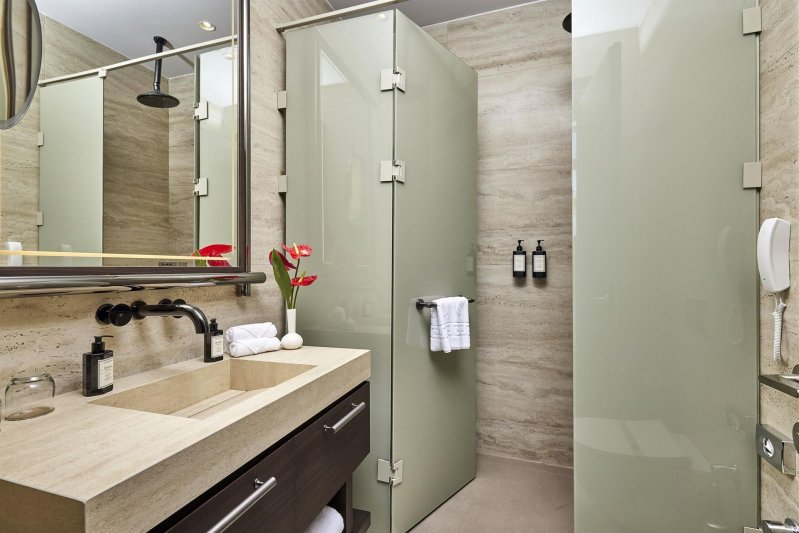 Presidental Suite Garden & Pool View