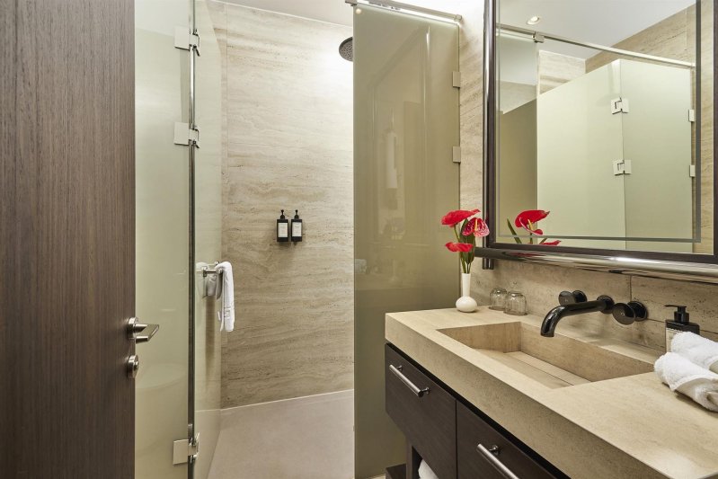 Presidental Suite Garden & Pool View