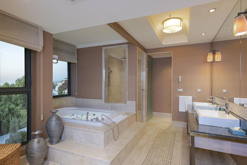 King Suite