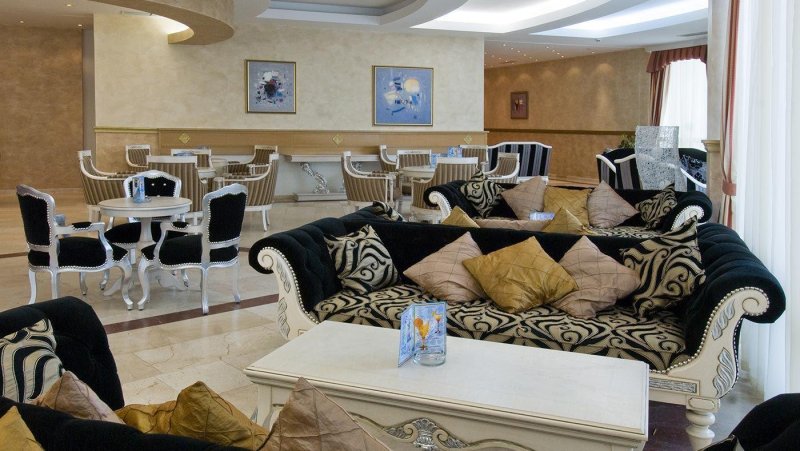 Marina Royal Palace Napospart