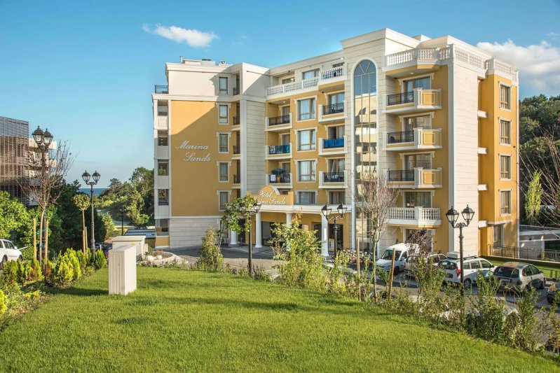 Napospart utazás Marina Sands