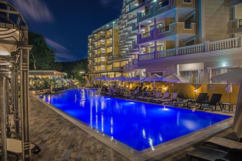 Napospart utazás Marina Sands