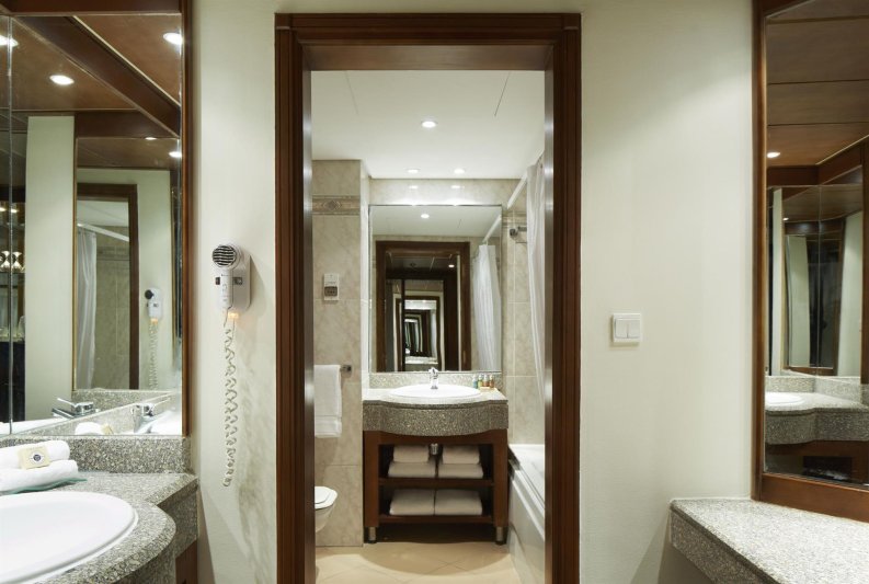 Deluxe Sea View Room