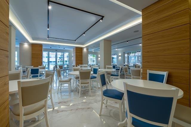 Napospart utazás Martinez