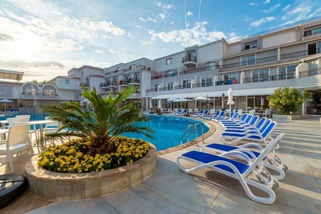 Napospart utazás Martinez