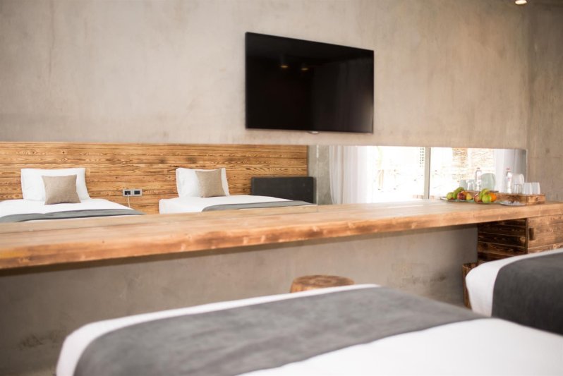 Merakilous Sea View Room