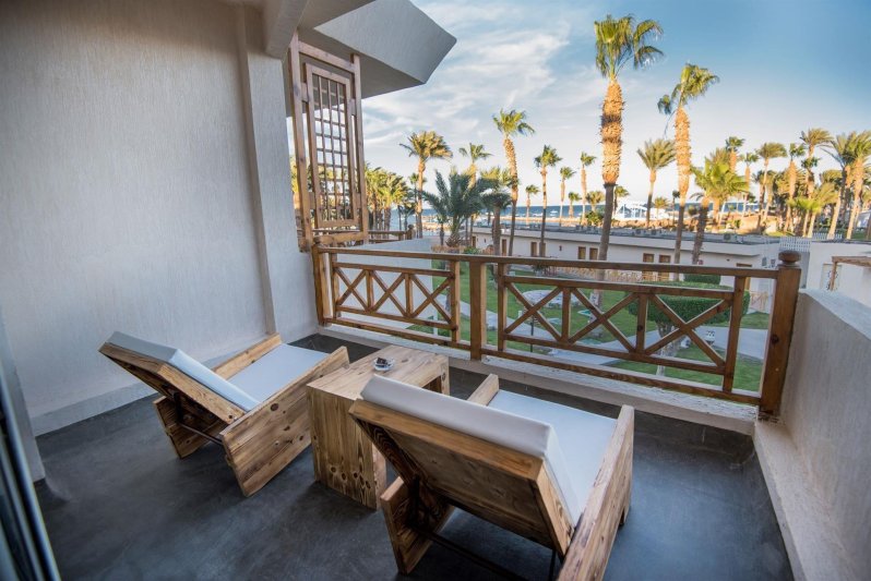 Merakilous Sea View Room