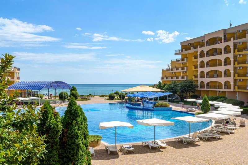 Napospart utazás Midia Family Resort