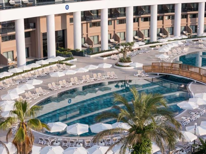 Antalya utazás Miracle Resort Hotel