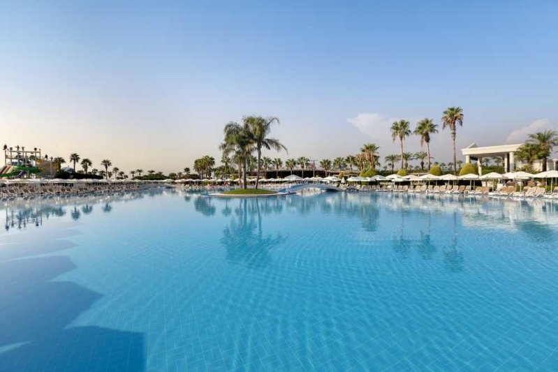 Antalya utazás Miracle Resort Hotel