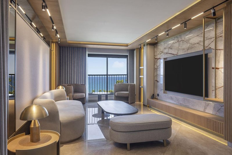 Deluxe Family Suite