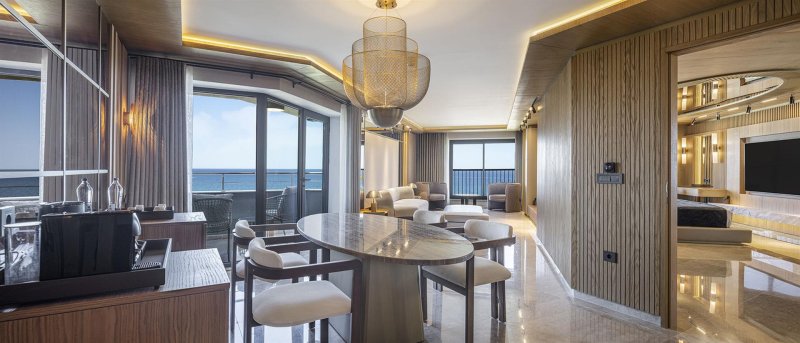 Deluxe Family Suite