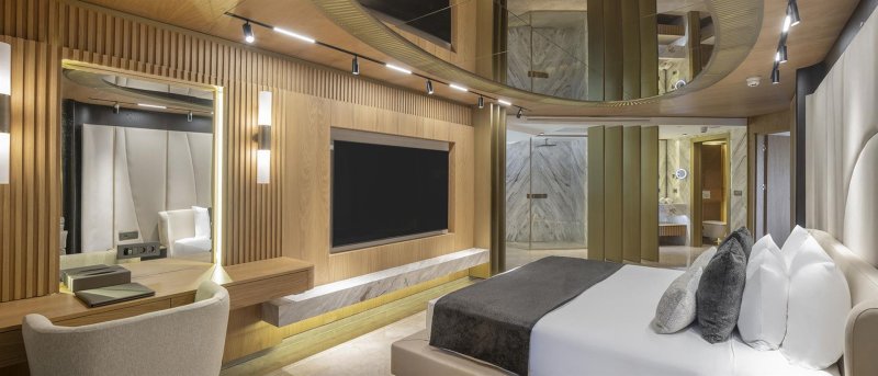 Deluxe Family Suite