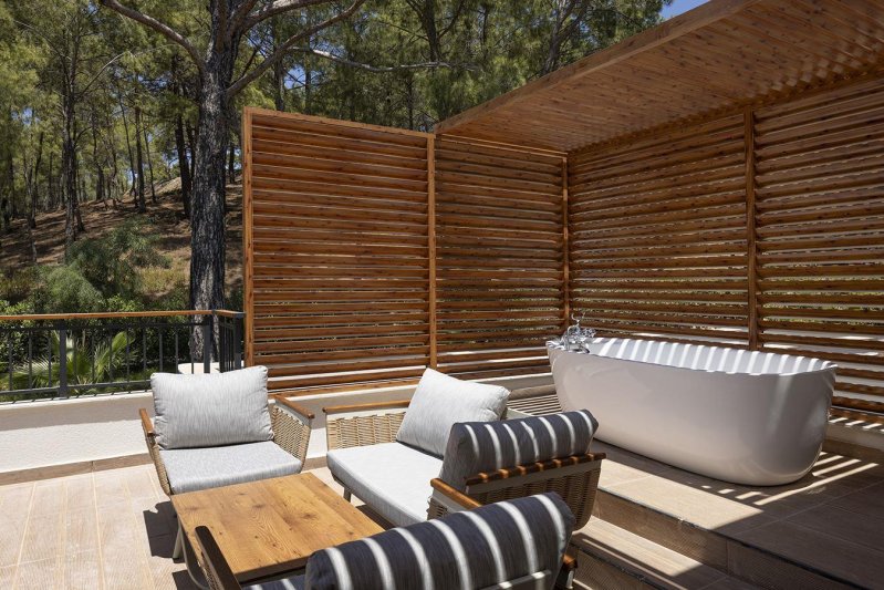 Jakuzzi Terrace Room