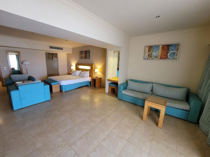 Family Mountain View Room