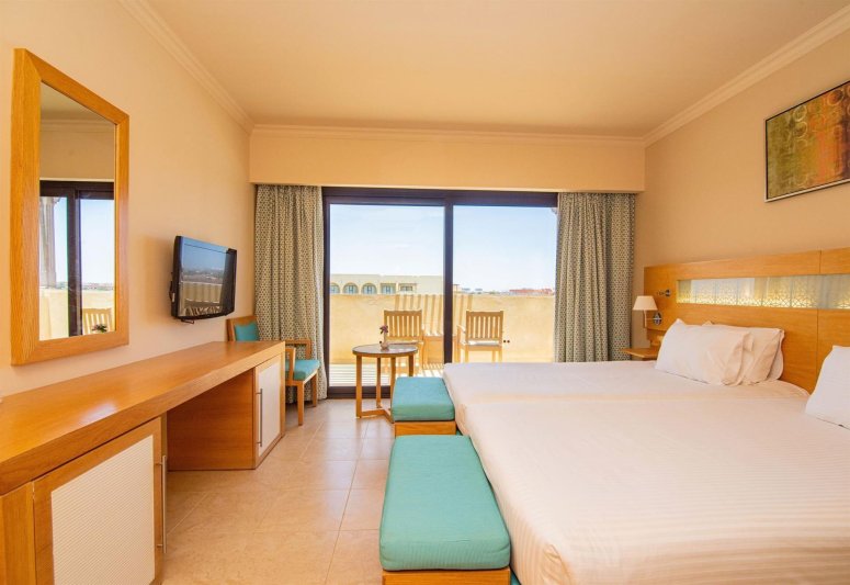 Classic Pool Or Lagoon View Room