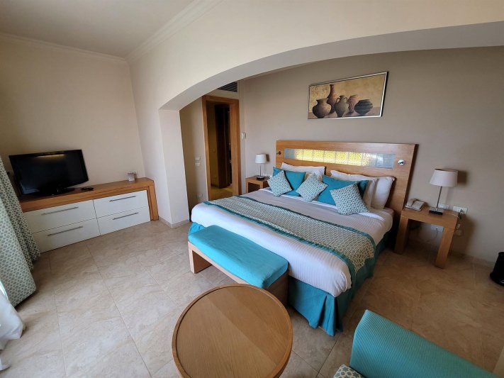 Deluxe Suite Pool or Sea View