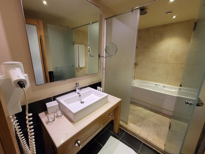 Deluxe Suite Pool or Sea View