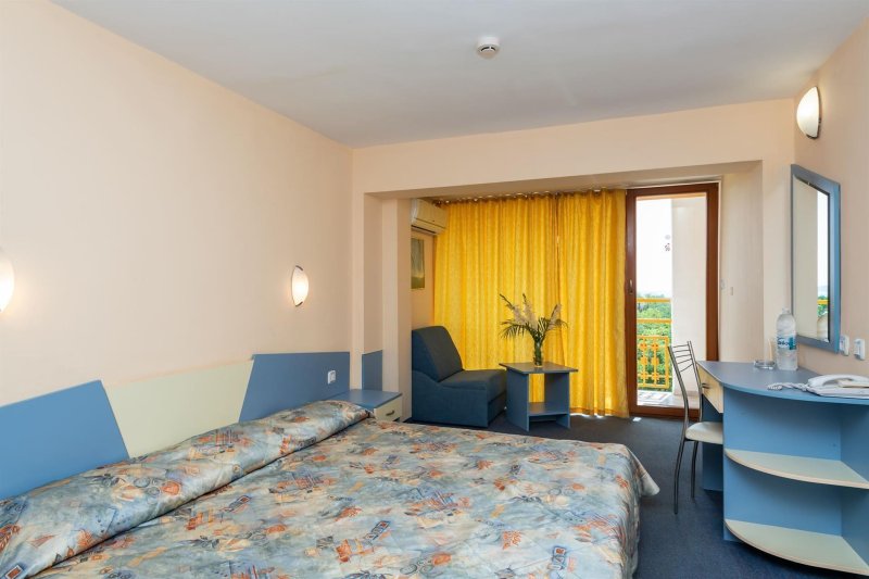 Napospart utazás Nessebar Beach