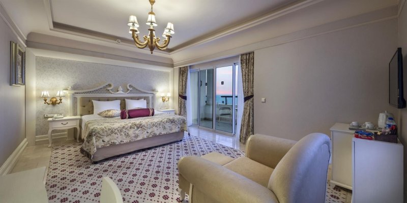 Deluxe Family Suite