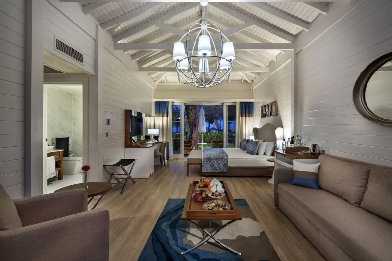 Cedar House Lagoon View