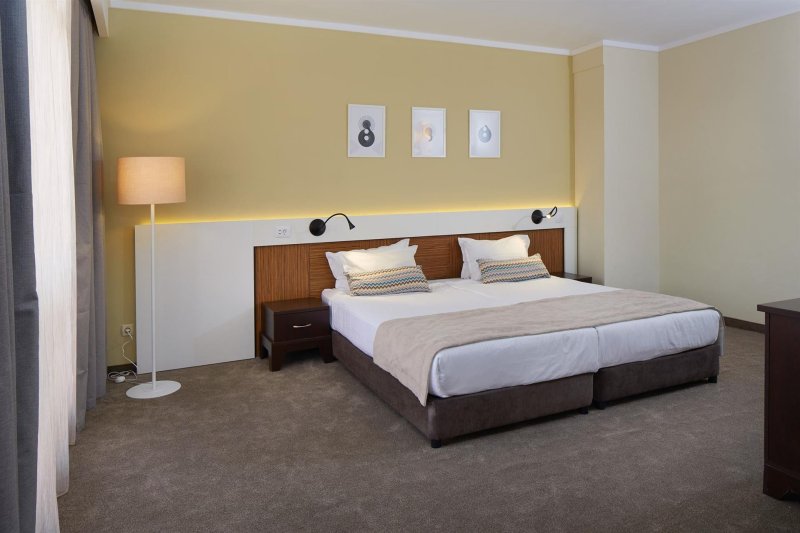 Napospart utazás Nobel