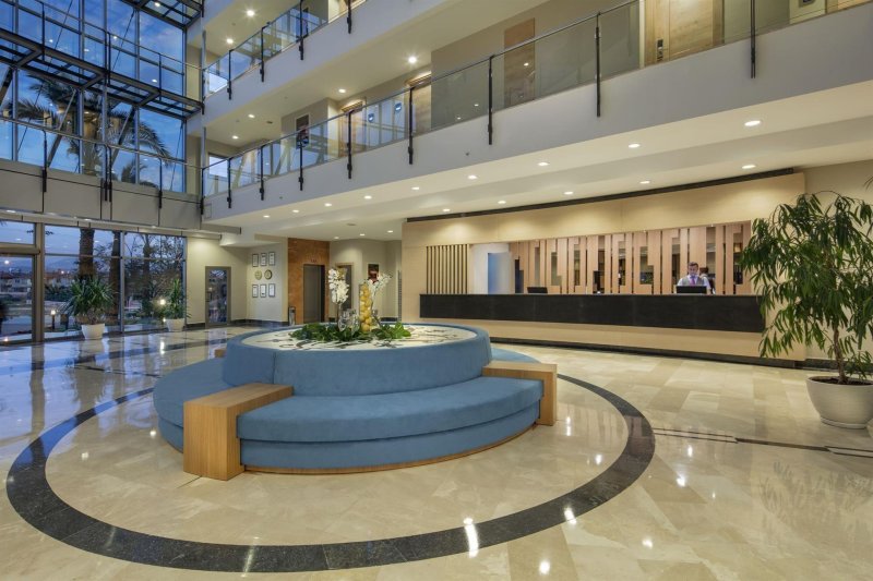 Side utazás Novum Garden