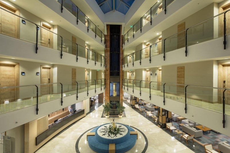 Side utazás Novum Garden