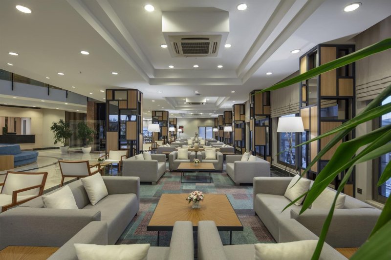 Side utazás Novum Garden