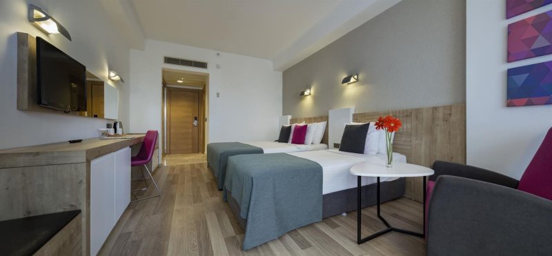 Economy Room