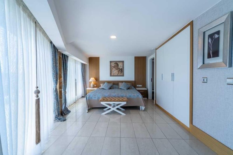 Familes-Couples King Suite