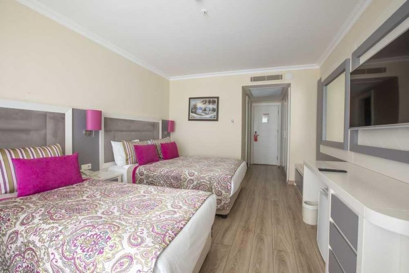 Twin Standard Room Side Sea View
