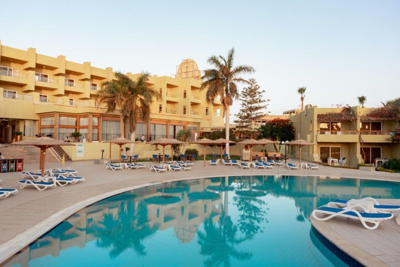 Hurghada utazás Palm Beach Resort