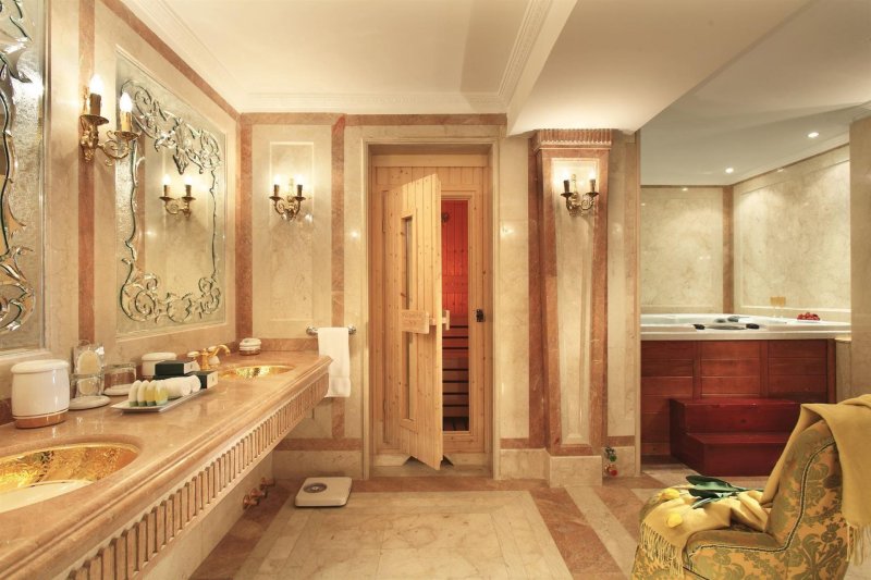 Royal Suite