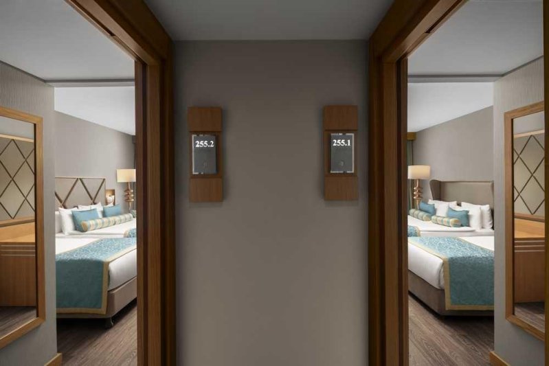 Connection Family Room Land View