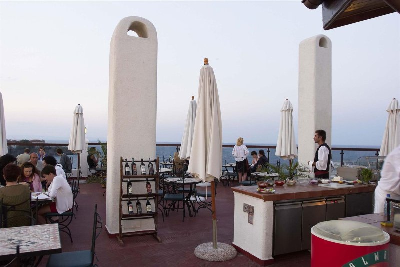 Napospart utazás Parnasse