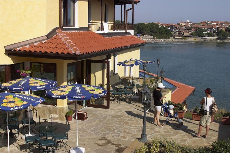 Napospart utazás Parnasse