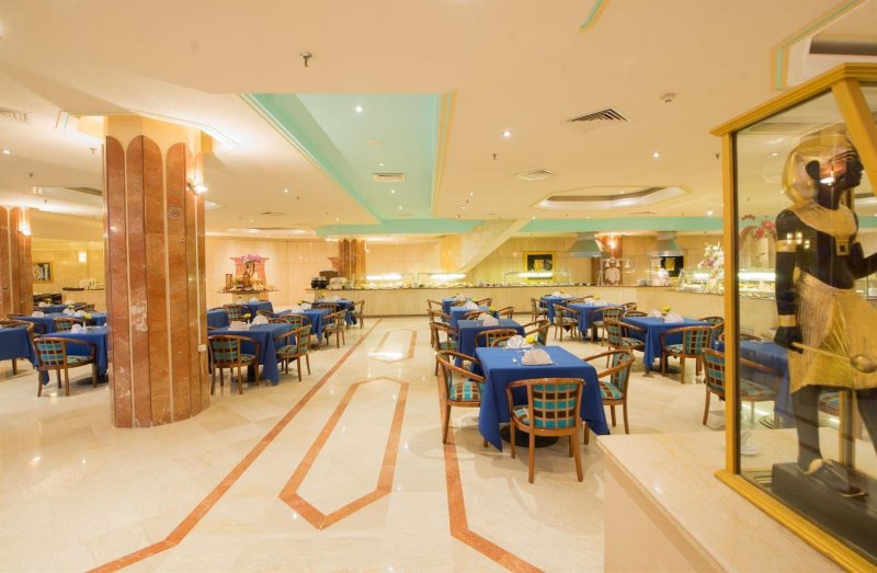 Hurghada utazás Pharaoh Azur Resort