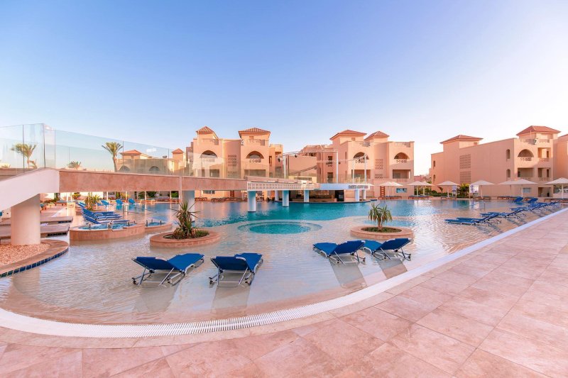 Hurghada utazás Pickalbatros Aqua Blu Resort