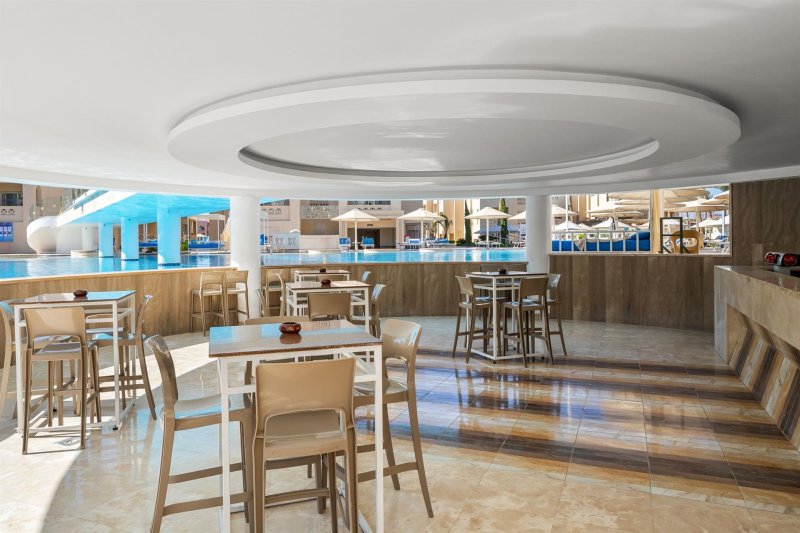 Hurghada utazás Pickalbatros Aqua Blu Resort