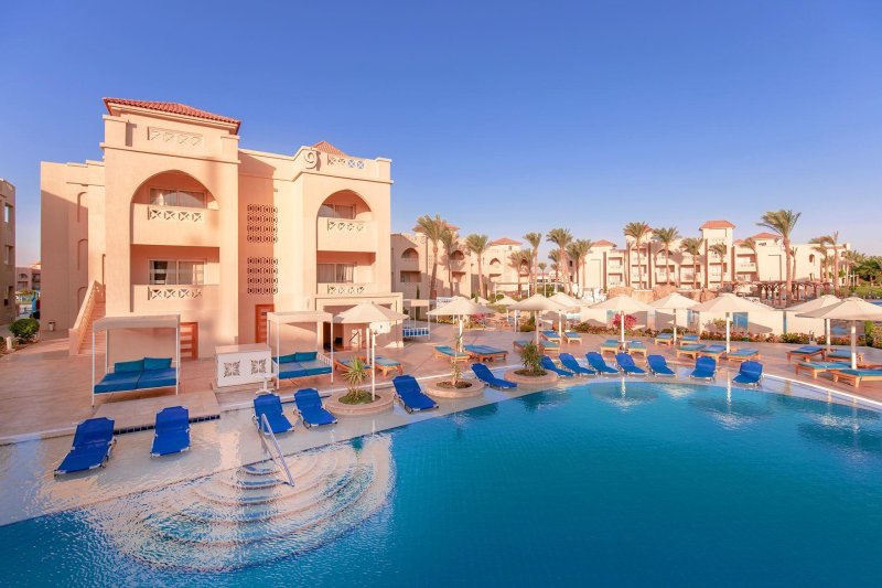 Hurghada utazás Pickalbatros Aqua Blu Resort